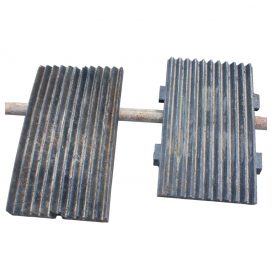 Установочный блок неподвижной плиты